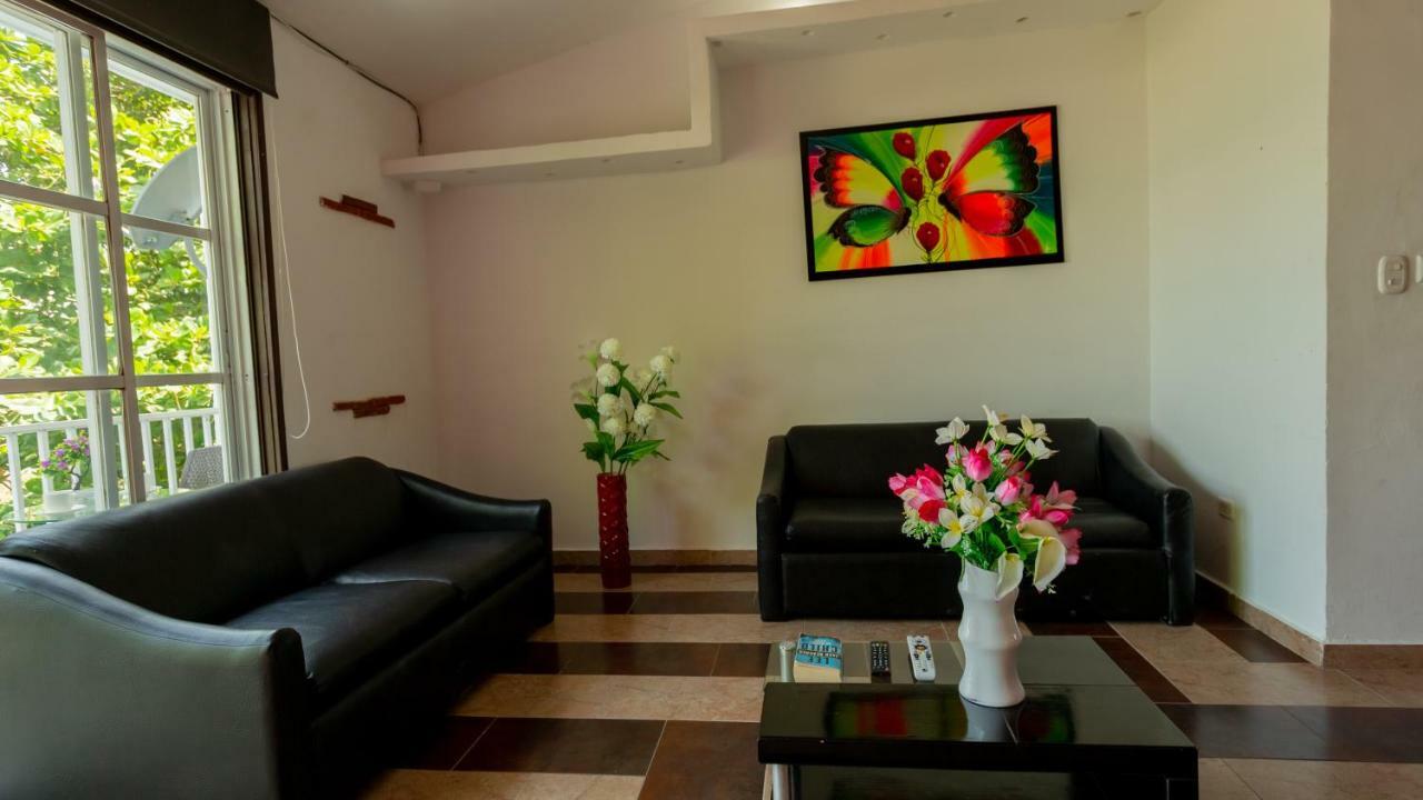 Hollywood Beach Suite Cartagena ภายนอก รูปภาพ